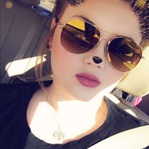 Meet your Posher, Kelli